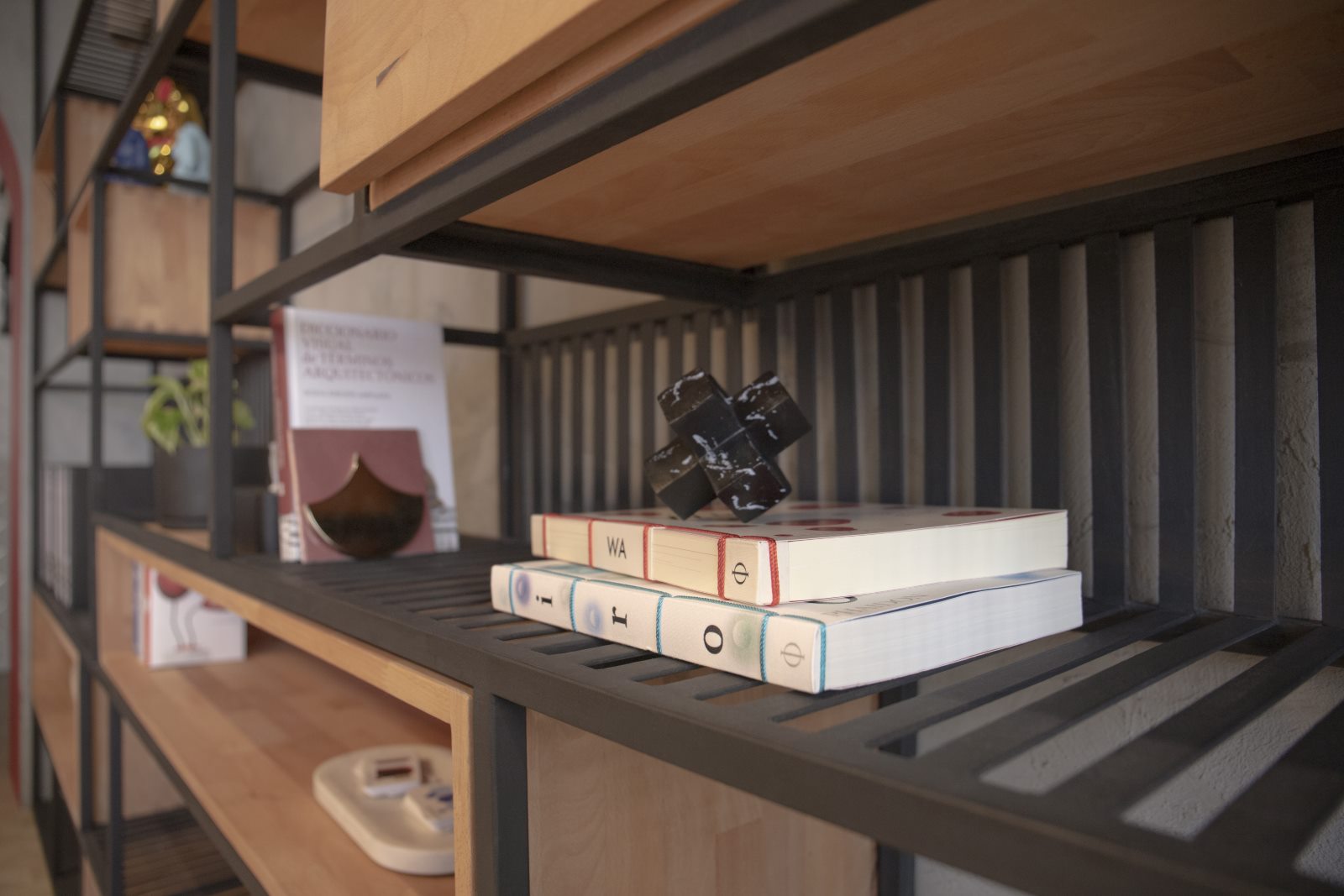 Interiorismo para local comercial en Madrid — Dineko Studio